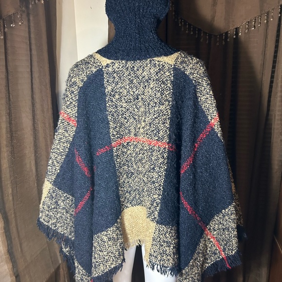Women’s Poncho, 100% Acrylic (good condition) - Picture 2 of 10